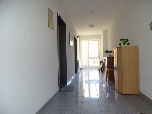 Flur - 2 Zimmer Etagenwohnung zum Kaufen in Tuningen