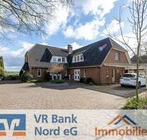 Zweifamilienhaus mit Garage auf einmaligem Grundstück in erstklassiger Lage - Risum-Lindholm
