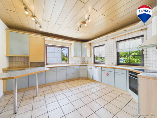 RE/MAX Immobilien DeLux Haus verkauf Brotdorf - 