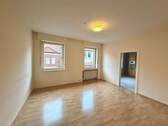Helle Wohnung mit Holzboden - 