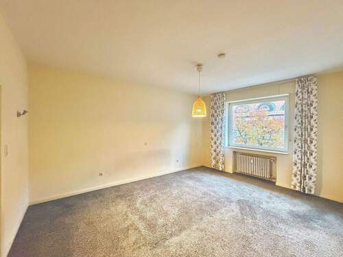 Geräumiges Wohnzimmer - 