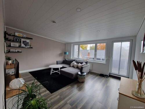 Wohnzimmer - Wohnung in Rastede Wahnbek - 950,00&nbsp;EUR Kaltmiete, ca.&nbsp; 125,00&nbsp;m&sup2;&nbsp;Wohnfl&auml;che