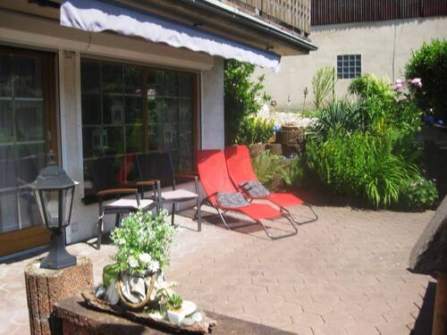 Sitzterrasse mit Balkon.jpg - 