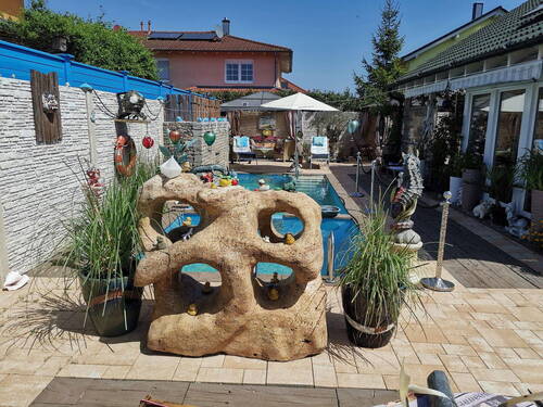 Blick auf den Pool - 3 Zimmer Einfamilienhaus in Sinzheim