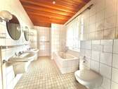 Modernes Badezimmer - 