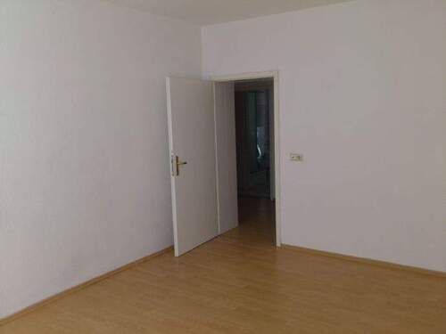 Wohnraum I - 2 Zimmer Etagenwohnung zur Miete in Leipzig