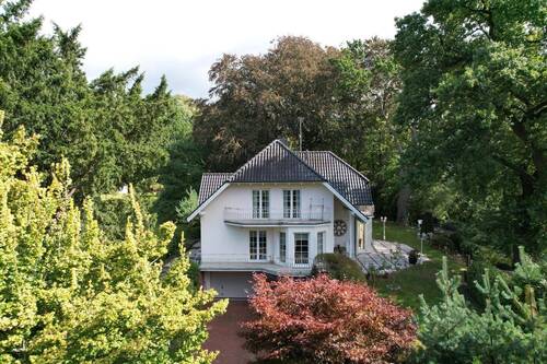 Außenansicht - Freistehendes Haus mit Gartenparadies und Lesumblick