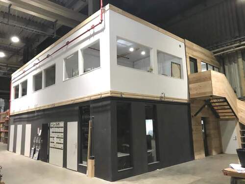 Innenansicht Büroeinbau Produktionshalle - 