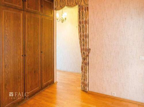 Flur - Etagenwohnung mit 83,00 m&sup2; in Mönchengladbach zum Kaufen