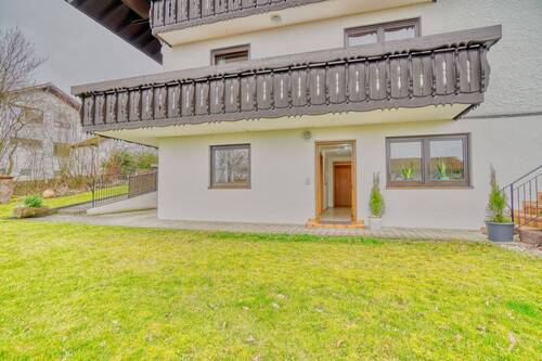 Eingangsbereich.jpg - Helle 2,5-Zimmer-Souterrainwohnung mit Fernblick