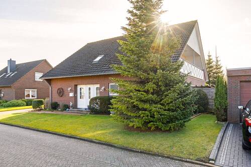 Frontansicht - 6 Zimmer Einfamilienhaus in Esens