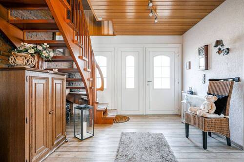 Diele - Einfamilienhaus mit 180,00 m&sup2; in Esens zum Kaufen