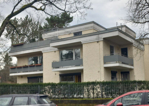 Gebäudeansicht - PROVISIONSFREI für Käufer*in: Ruhiglage Berlin-Schlachtensee nahe Mexikoplatz . 1.Etage . 2 Balkone