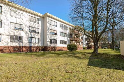 Rückseite links - 3 Zimmer Etagenwohnung in Leverkusen