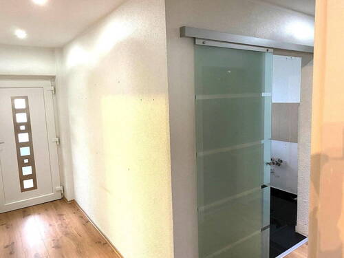 Eingang / Flur - 3 Zimmer Etagenwohnung zum Kaufen in Oerlinghausen