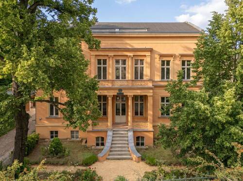 Hausansicht - 5 Zimmer Etagenwohnung zum Kaufen in Potsdam