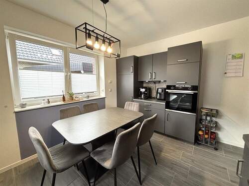 Küche - 5 Zimmer Einfamilienhaus in Harsefeld