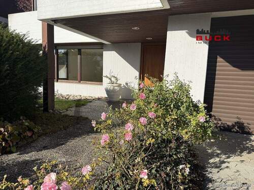 Hauszugang - 6 Zimmer Einfamilienhaus zum Kaufen in Deggingen