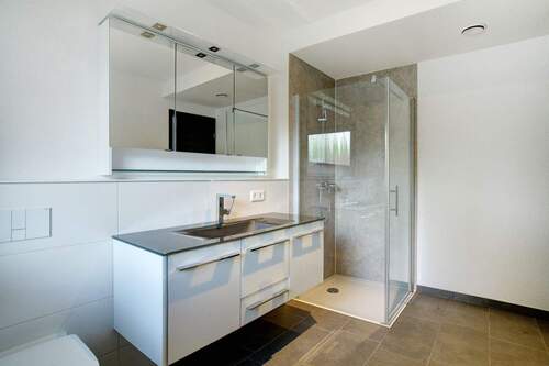 Badezimmer - Einfamilienhaus mit 187,00 m&sup2; in Gräfelfing zum Kaufen