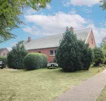 Gepflegtes EFH mit Sauna und großem Garten auch für Mehrgenerationen nutzbar - Tröndel Emkendorf