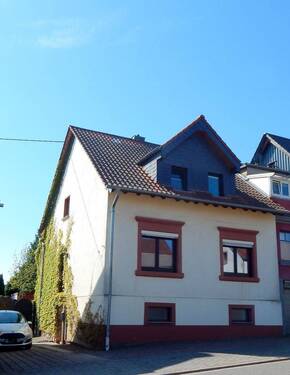 DSCN7458 - Einseitig angebautes Wohnhaus 3 Schlafzimmern, Garten und Terrasse in Weiskirchen zu verkaufen!