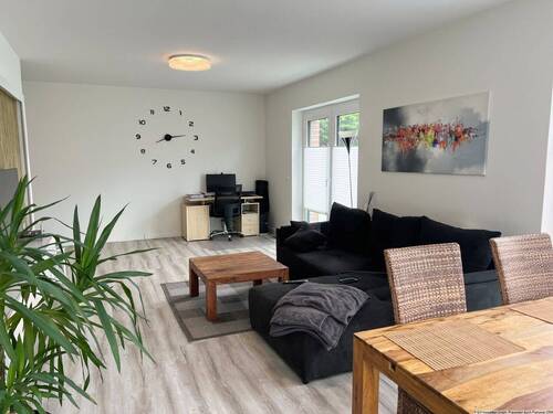 Wohn- und Essraum - 2 Zimmer Etagenwohnung in Kiel