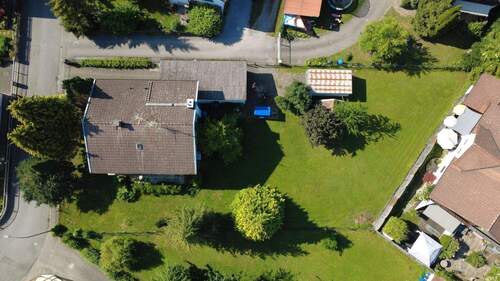 Draufsicht - Grundstück mit Altbestand in familiärer Traumlage