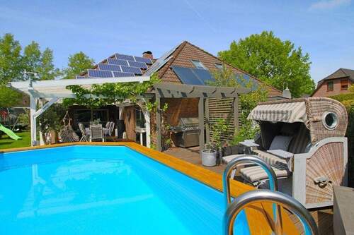 Schwimmingpool - Einfamilienhaus mit 183,00 m&sup2; in Schuby zum Kaufen