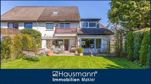 Hausansicht - Wohnen, wo andere entspannen - Ihr Familienidyll in Norderstedt-Harksheide!