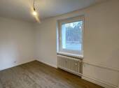 Zimmer - 3 Zimmer Etagenwohnung zum Kaufen in Rauen