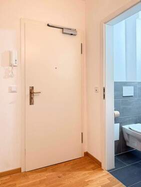 Flur Wohnungstür Bad - 
