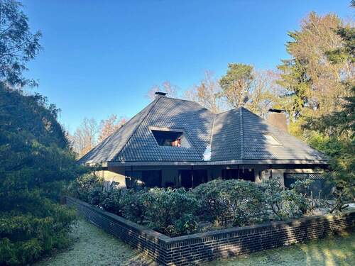 Rückansicht - 8 Zimmer Mehrfamilienhaus, Wohnhaus zum Kaufen in Wenzendorf