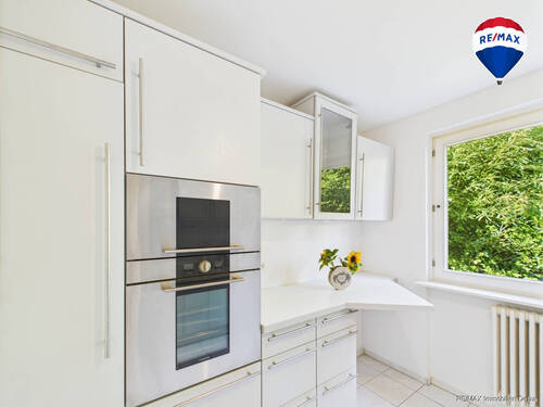 RE/MAX Immobilien DeLux Einfamilienhaus Freiburg Küche - 