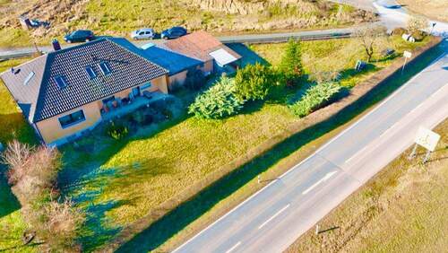 Blick von Oben - 5 Zimmer Einfamilienhaus zum Kaufen in Schlüsselfeld
