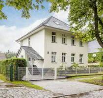 Einfamilienhaus mit Einliegerwohnung nahe Rennbahn Hoppegarten - Neuenhagen bei Berlin Einfamilienhaus mit Einliegerwohnung nahe Rennbahn Hoppegarten - Neuenhagen bei Berlin