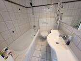 8. Badezimmer (1) - 