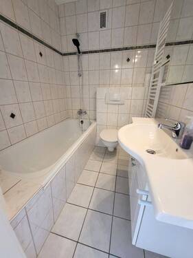 8. Badezimmer (2) - 