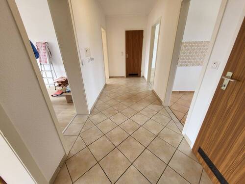 10. Wohnungsflur (1) - 