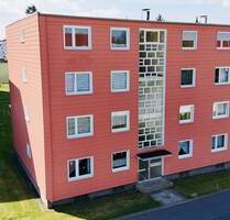Sonnige, komplett renovierte 4-Zimmer-Wohnung mit großem Balkon und Garage in Northeim