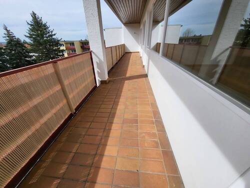 3. Balkon (2) - 