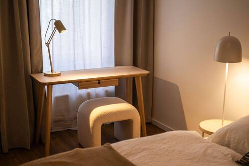09 Weinbergsweg_Schlafzimmer1_Schreibtisch.jpg - 