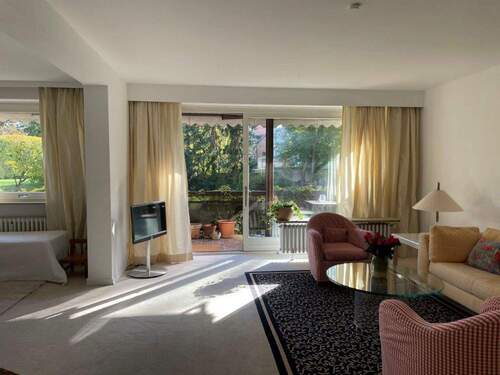 Wohnzimmer - 3 Zimmer Etagenwohnung zum Kaufen in Hamburg