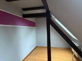 Dachwohnung mit Balkon - 