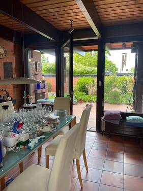 Esszimmer mit Zugang zur Süd-Terrasse - 