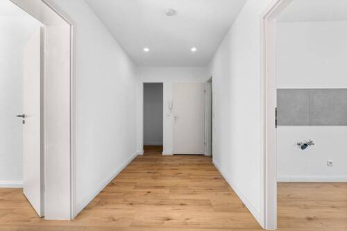 Flur - 2 Zimmer Etagenwohnung zum Kaufen in Bremen