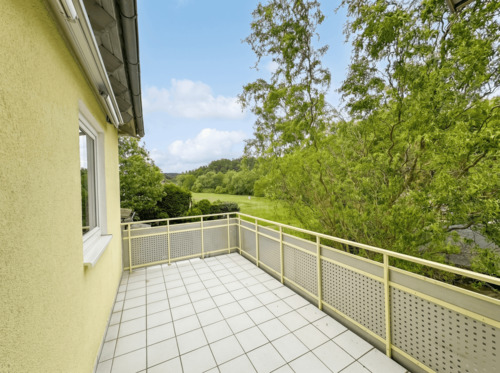 Erster Balkon - 7 Zimmer Einfamilienhaus in Untergruppenbach