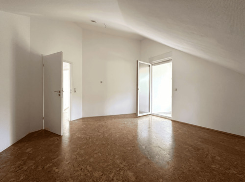 Erstes Zimmer - Einfamilienhaus mit 185,00 m&sup2; in Untergruppenbach zum Kaufen