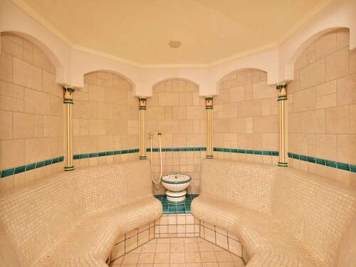 Dampfbad im Wellnessbereich - 