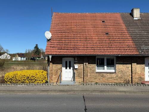 Vorderansicht - 3 Zimmer Reihenendhaus zum Kaufen in Sponholz