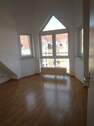 Wohnzimmer - Gemütliches 2- Zi.App. im 5.OG - Pantry - Aufzug-Hausmeister-90763 Fürth